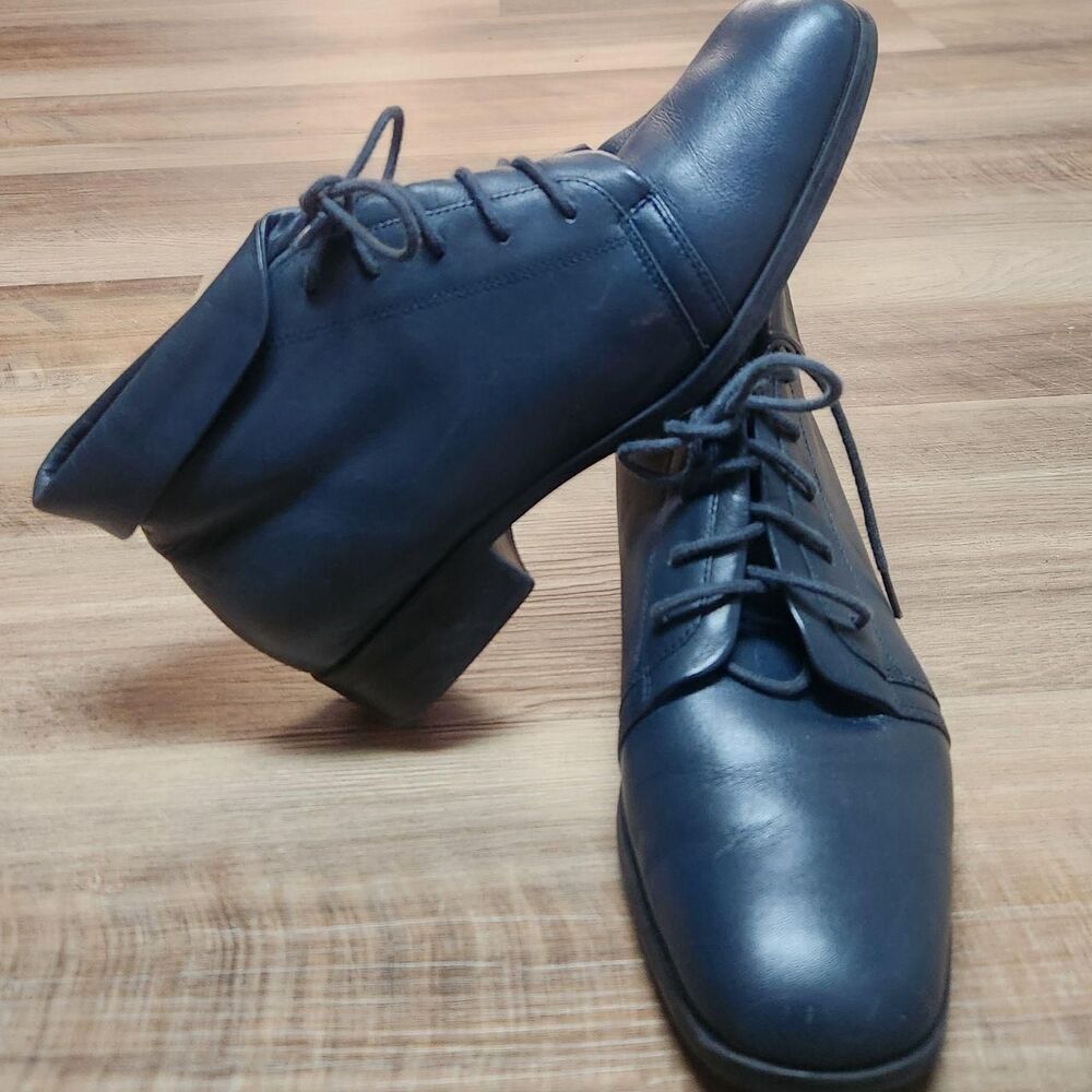 St-john-s-bay Women's Navy Boots